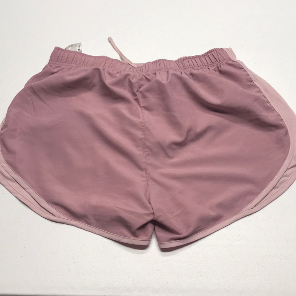 🆕 NIKE RUNNING Women’s Jogging Shorts - Picture 2 of 4